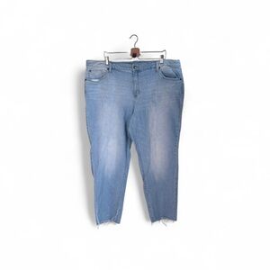 Universal Thread Light Wash Blue Denim Straight Cropped Cotton Raw Hem Jeans 22W